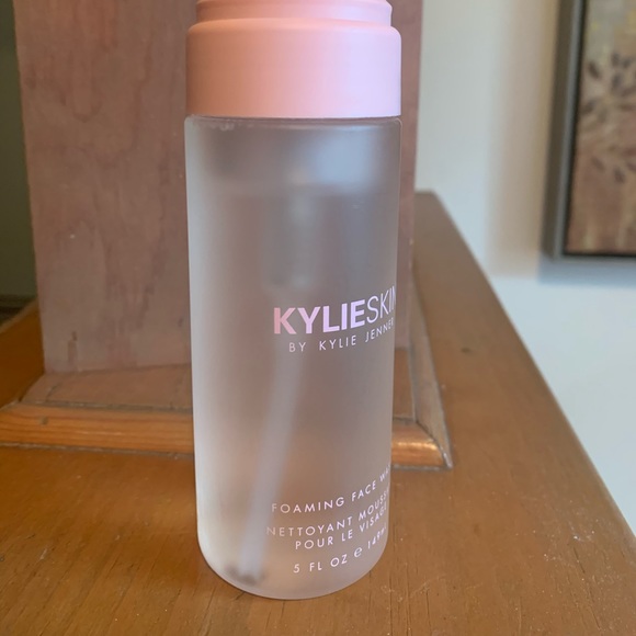 Kylie Cosmetics Other - kylie jenner skin care ; foaming face wash